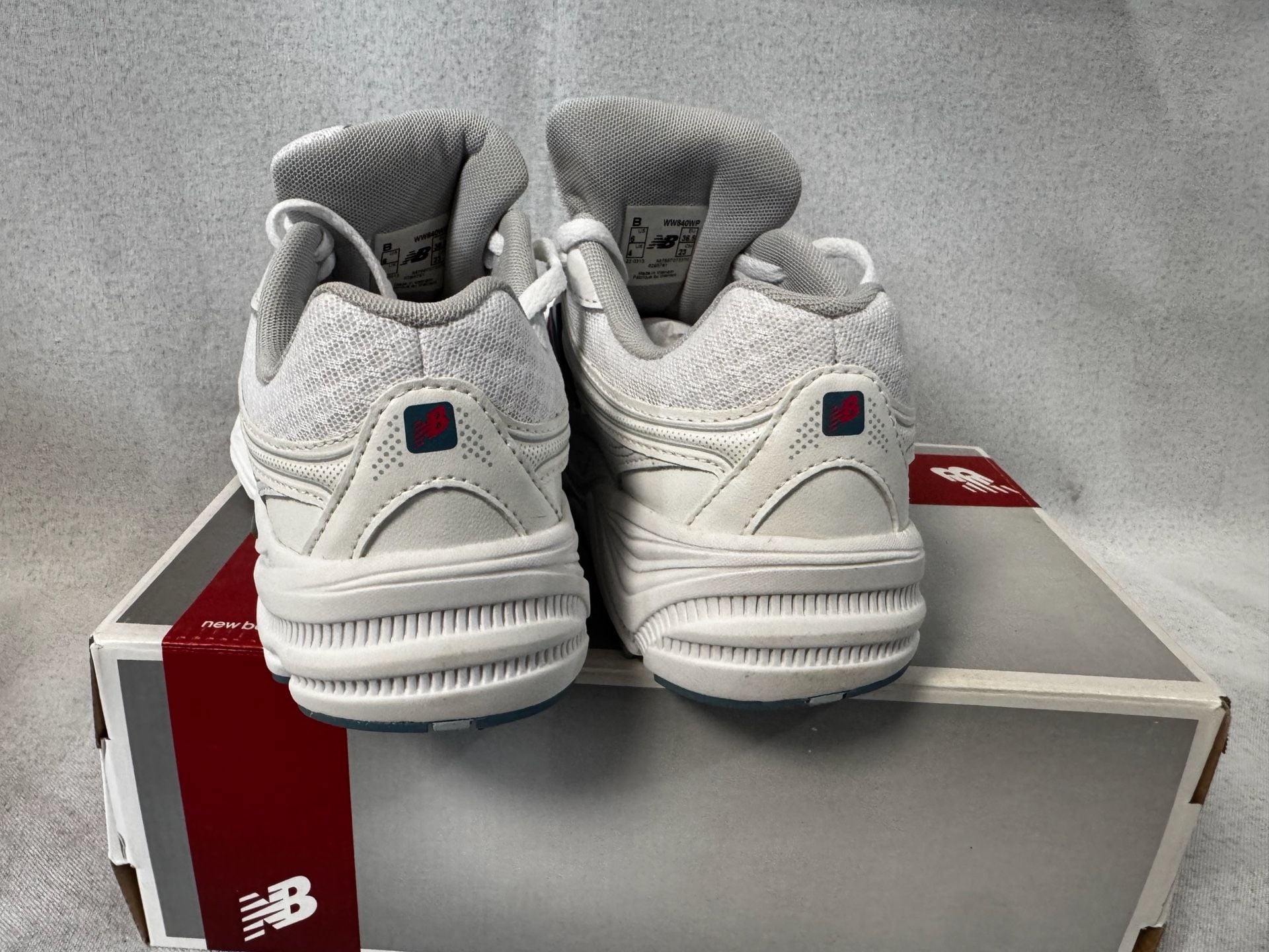 New Balance 840 Walking Shoes Size 6 White Leather 7