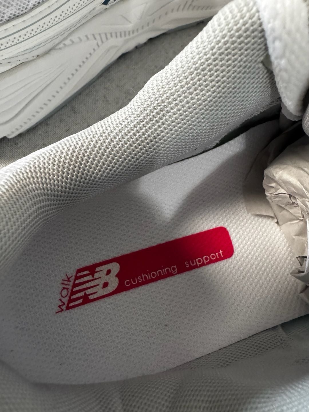 New Balance 840 Walking Shoes Size 6 White Leather 9