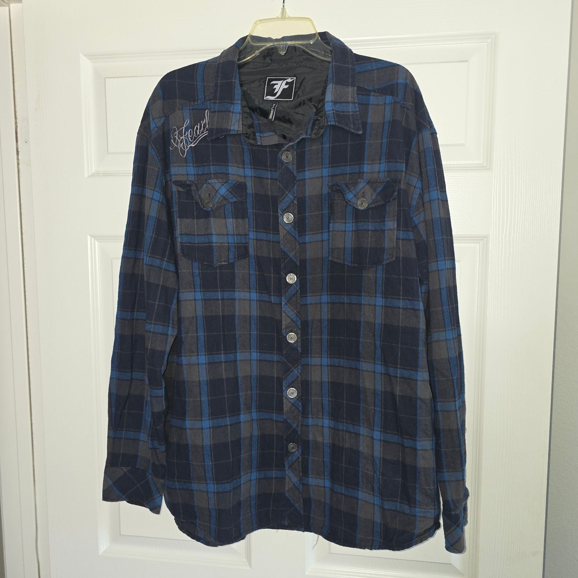 Fearless Apparel Blue Grey Plaid Flannel Shirt Mens XL Streetwear Skate Gothic 2