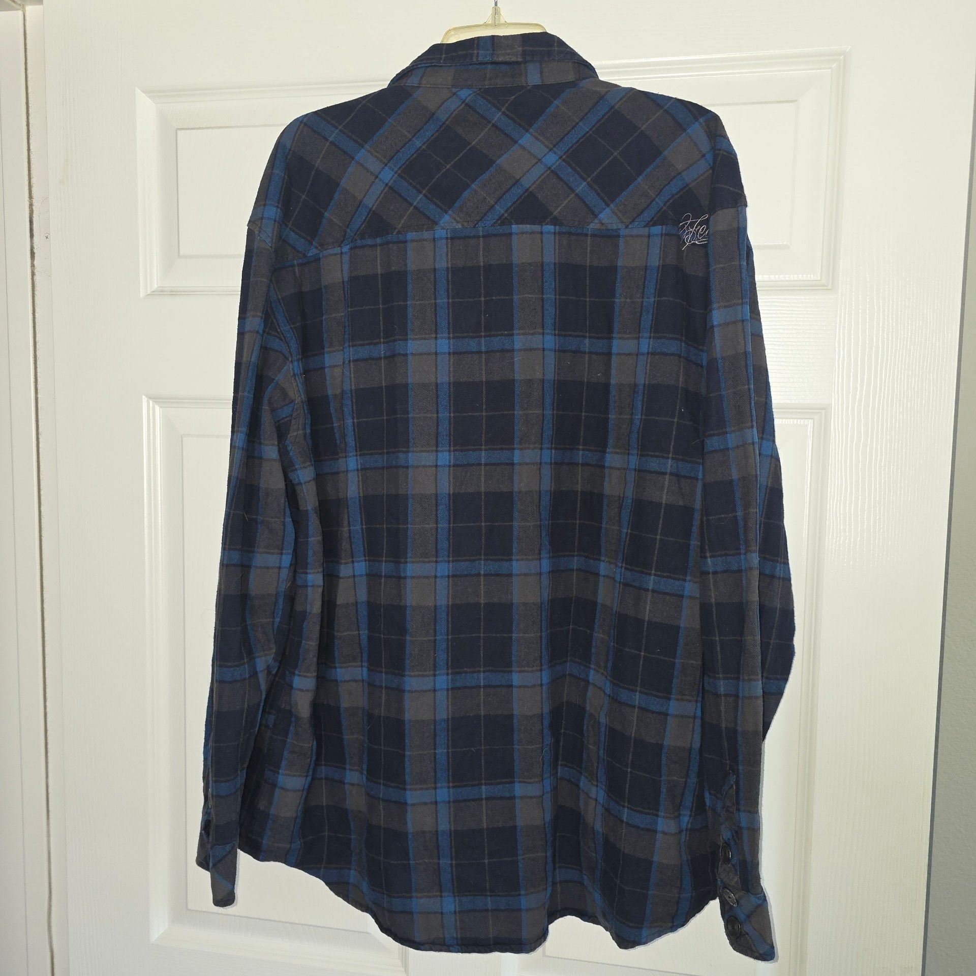 Fearless Apparel Blue Grey Plaid Flannel Shirt Mens XL Streetwear Skate Gothic 3