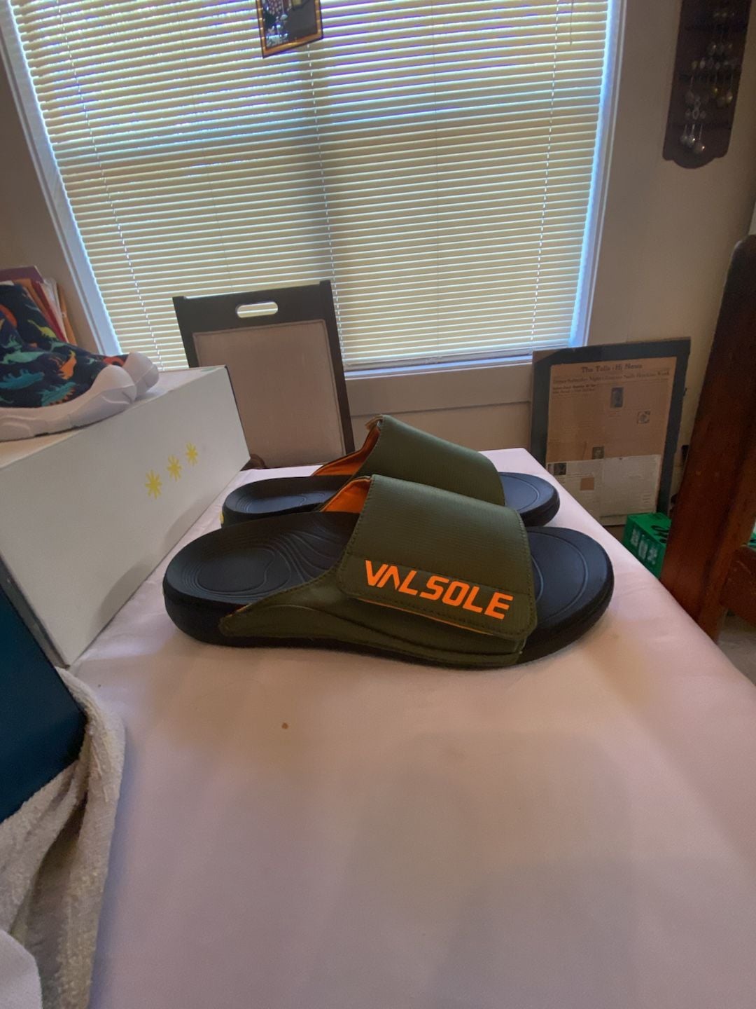 Valsole Recovery Slide Sandals Green Orange (brand new) 4