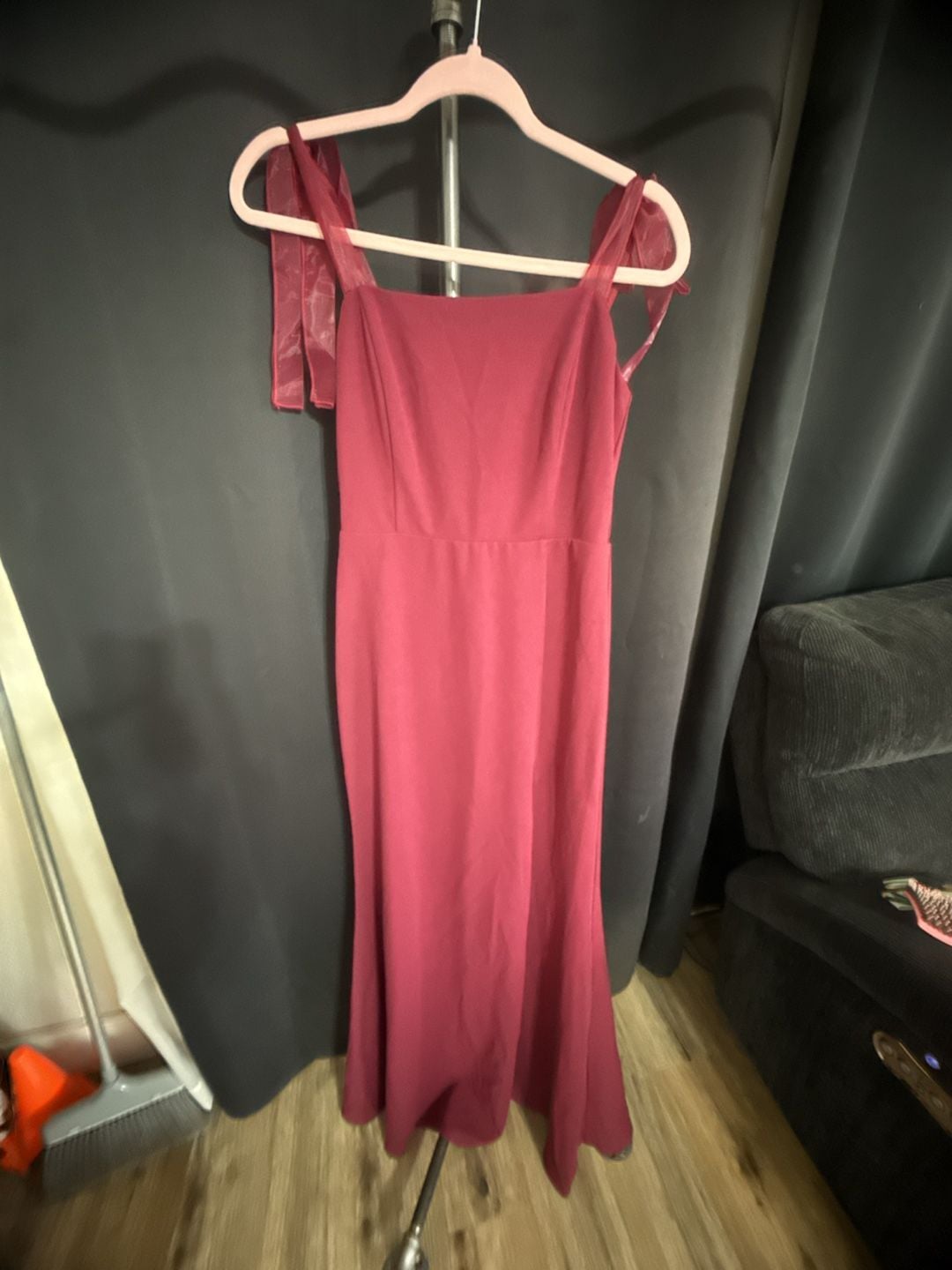 Lulus Maxi Dress Size M Burgundy Red Formal Evening Gown Bow Straps and slit 2