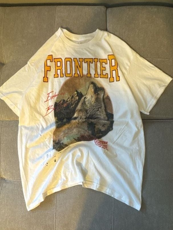 Pacsun Frontier Graphic T-Shirt Size M White Wolf Nature 1