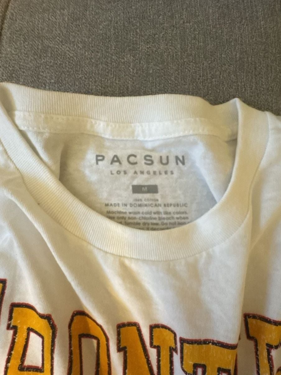 Pacsun Frontier Graphic T-Shirt Size M White Wolf Nature 2