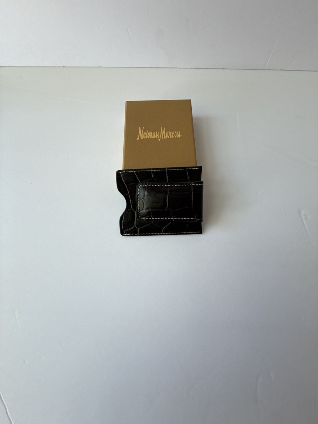 Neiman Marcus Black Croc Embossed Leather Card Case Money Clip Wallet
#681 2
