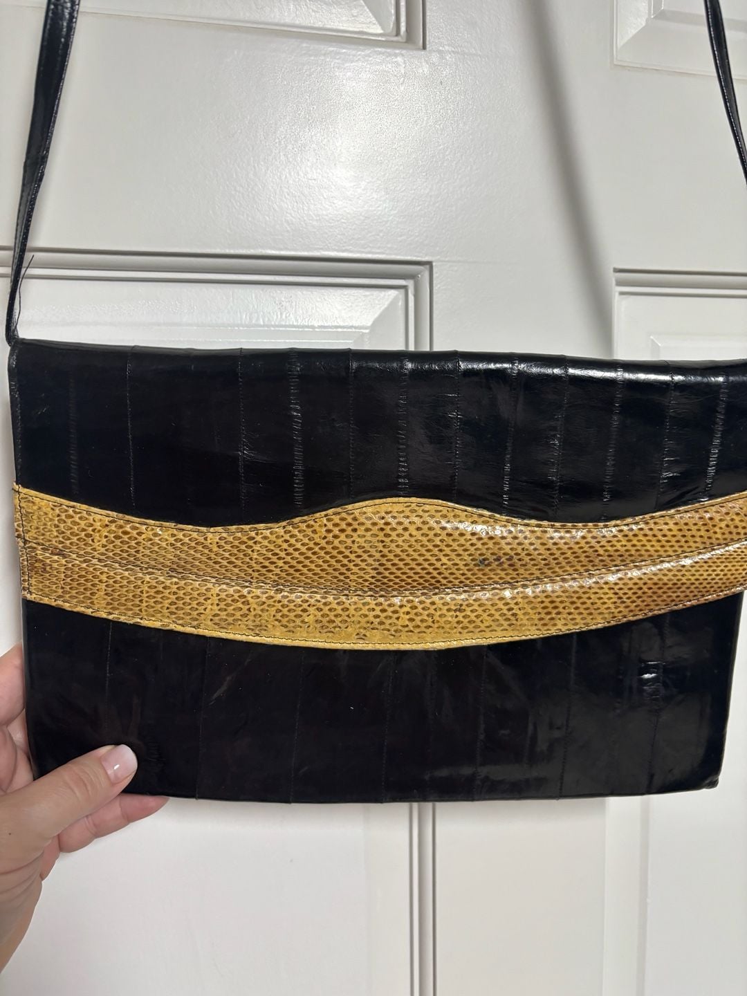 1980 Leather of the Sea Vintage Black & Gold Eel Skin Crossbody Envelope Clutch 3