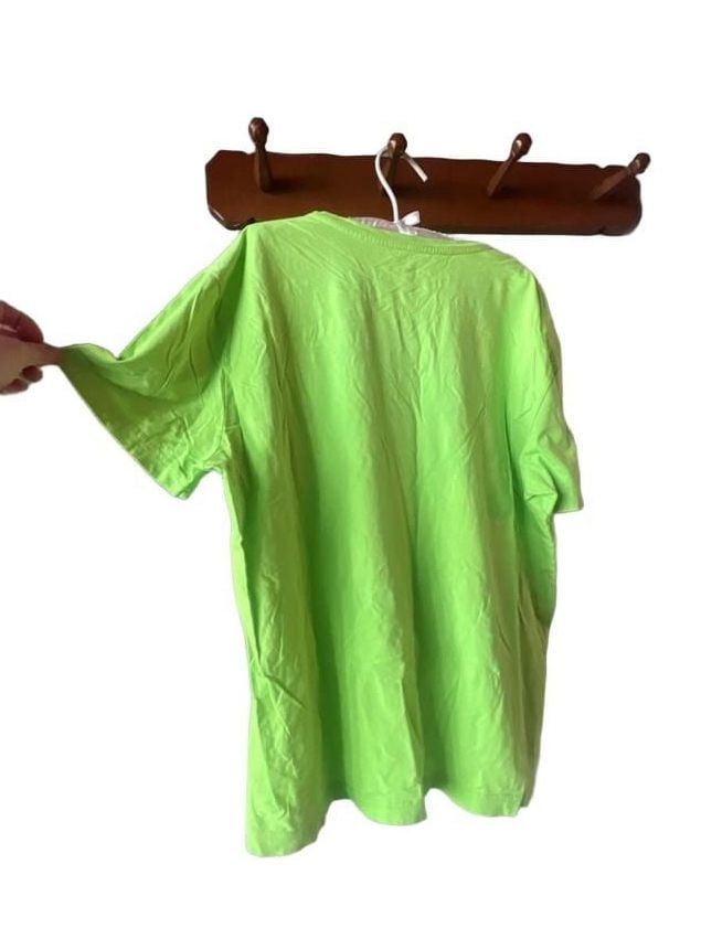 Lacoste V-Neck Pima Cotton T-Shirt Size 6 Lime Green 4