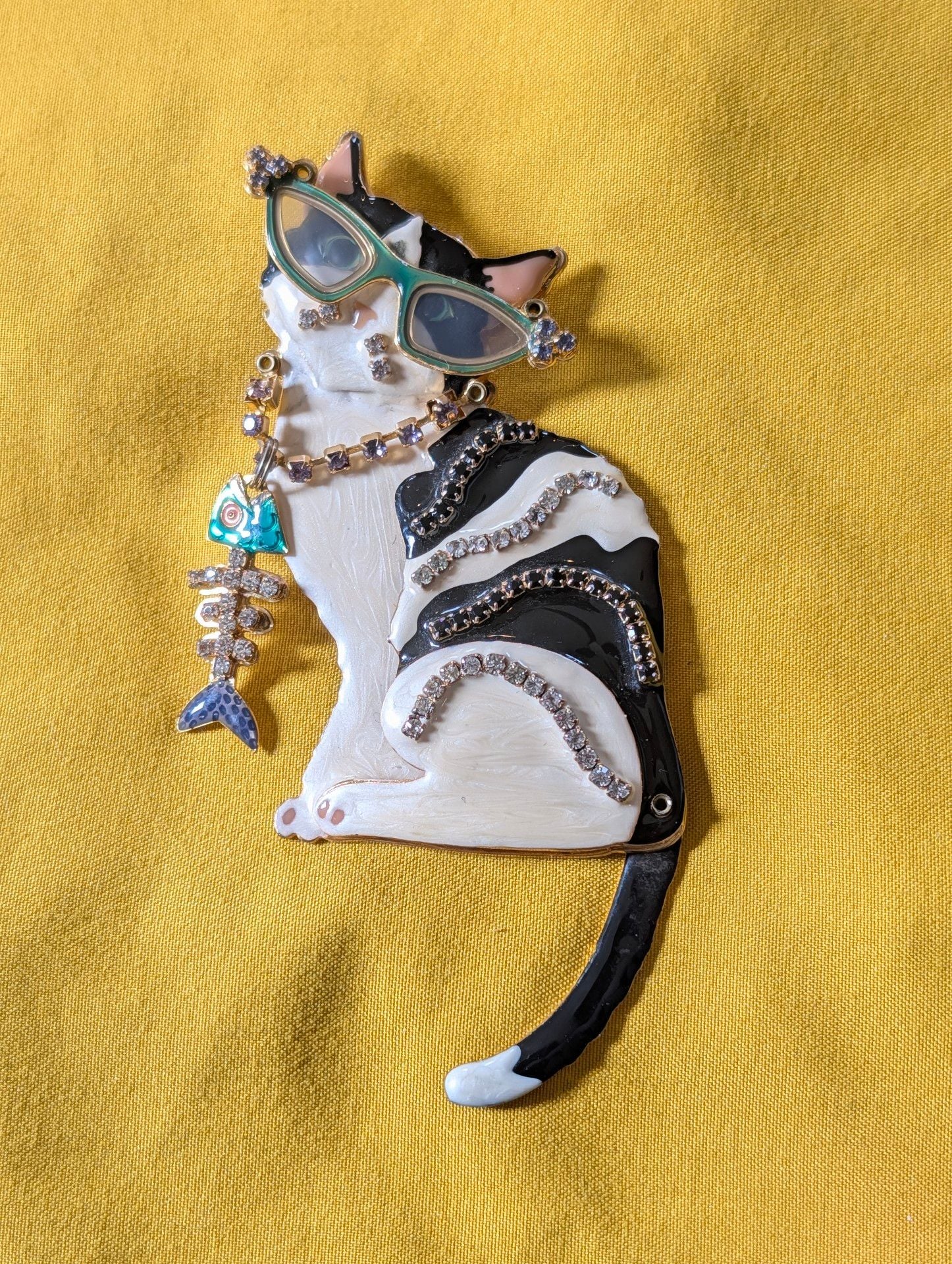 Lunch at the Ritz Cat Brooch Black White Enamel Rhinestone Glasses Fish 6