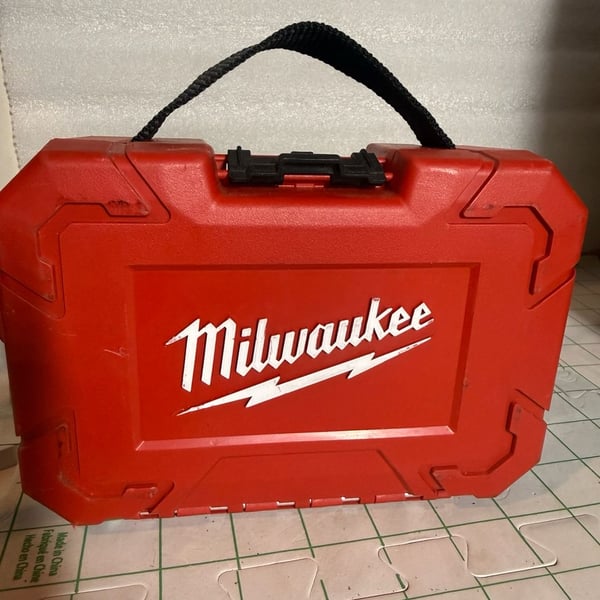 Milwaukee Bi-Metal Hole Saw Kit 49-22-4120 11-Piece USED