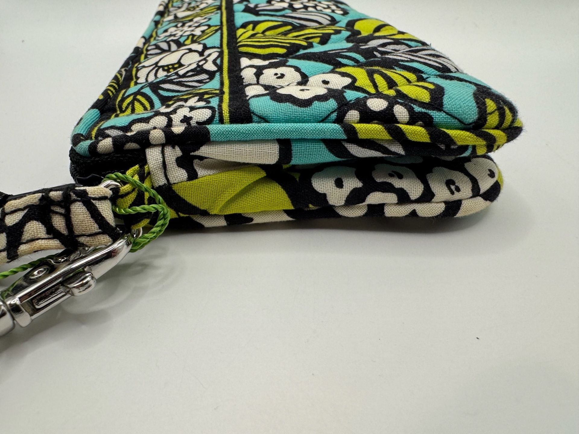 New Vera Bradley Island Blooms Quilted Wristlet Wallet Aqua Blue Green Floral 10