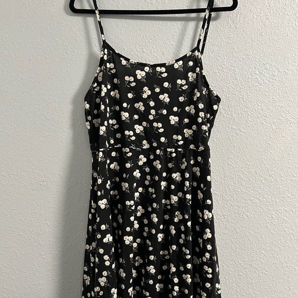 SHEIN Curve Daisy Cami Dress Size 1XL Black Floral Spaghetti Strap Mini