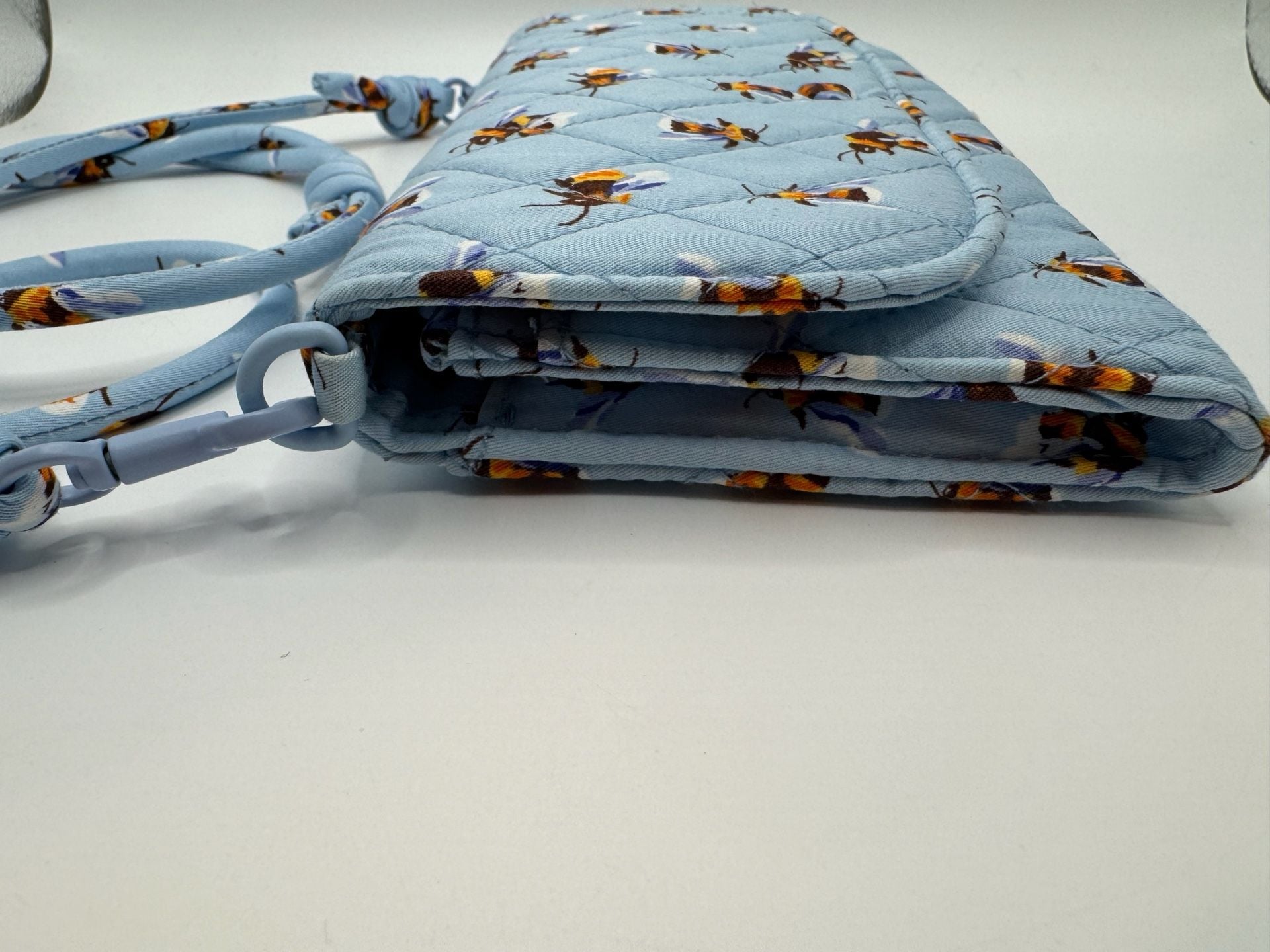 Vera Bradley Wildwood Wallet Crossbody Bee's Knees Quilted Blue 5