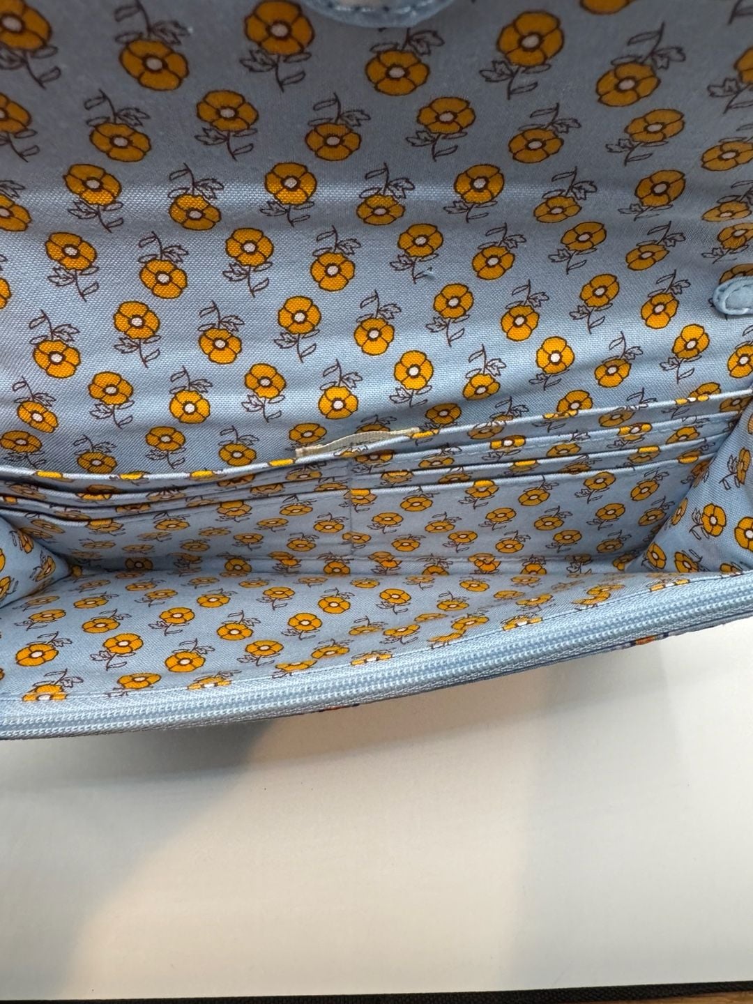 Vera Bradley Wildwood Wallet Crossbody Bee's Knees Quilted Blue 7