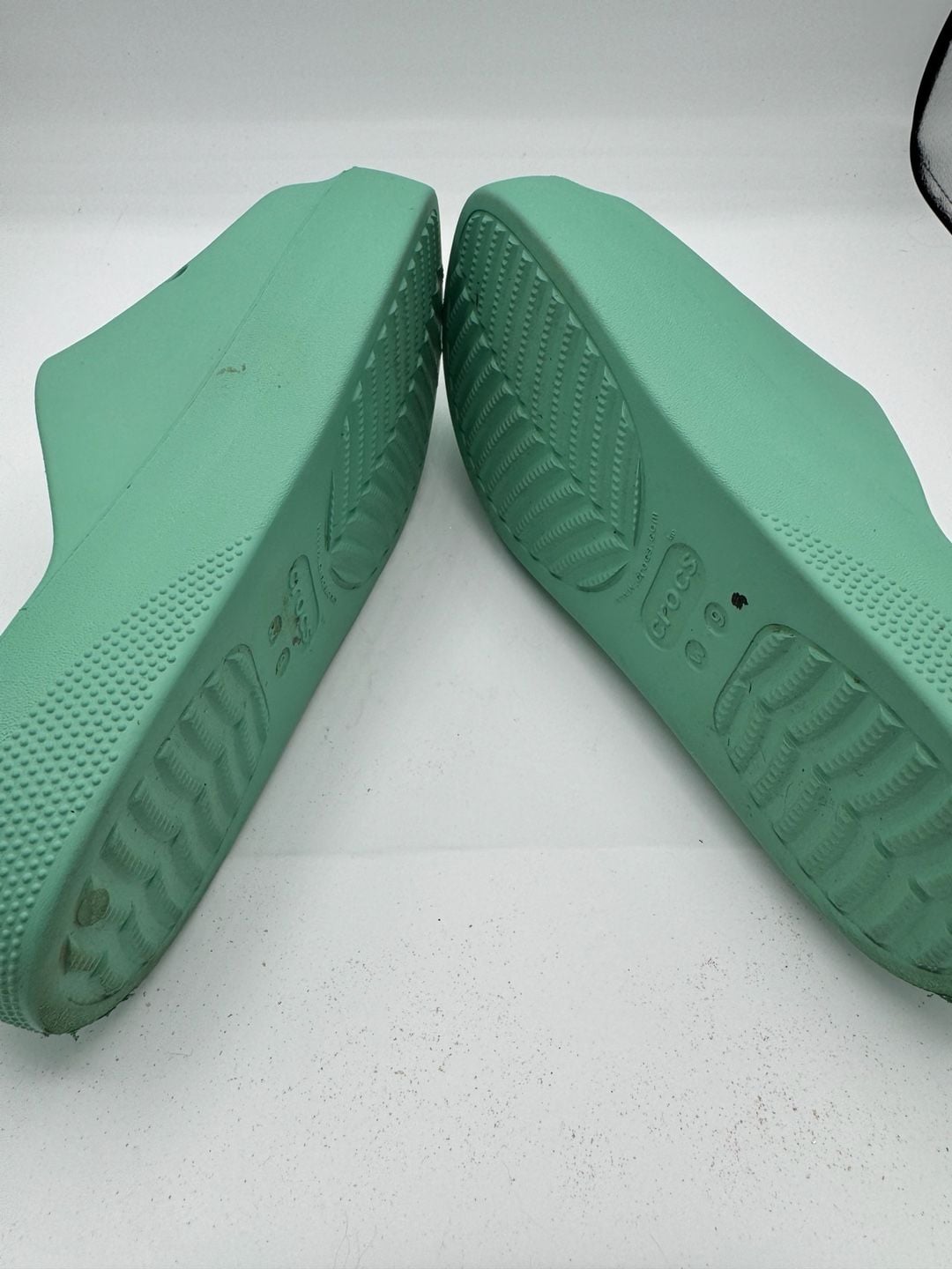 Crocs Classic Platform Slide Size W9 Green Sandals 7
