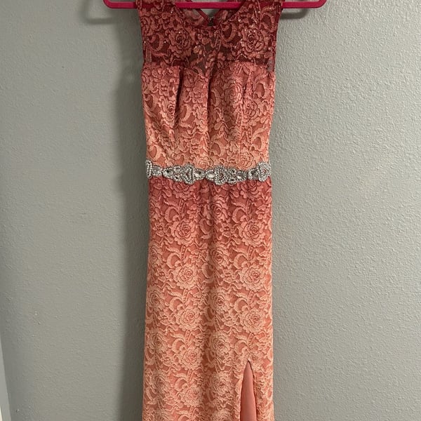 City Triangles Formal Dress Size 7 Pink Ombre Lace Rhinestone Gown