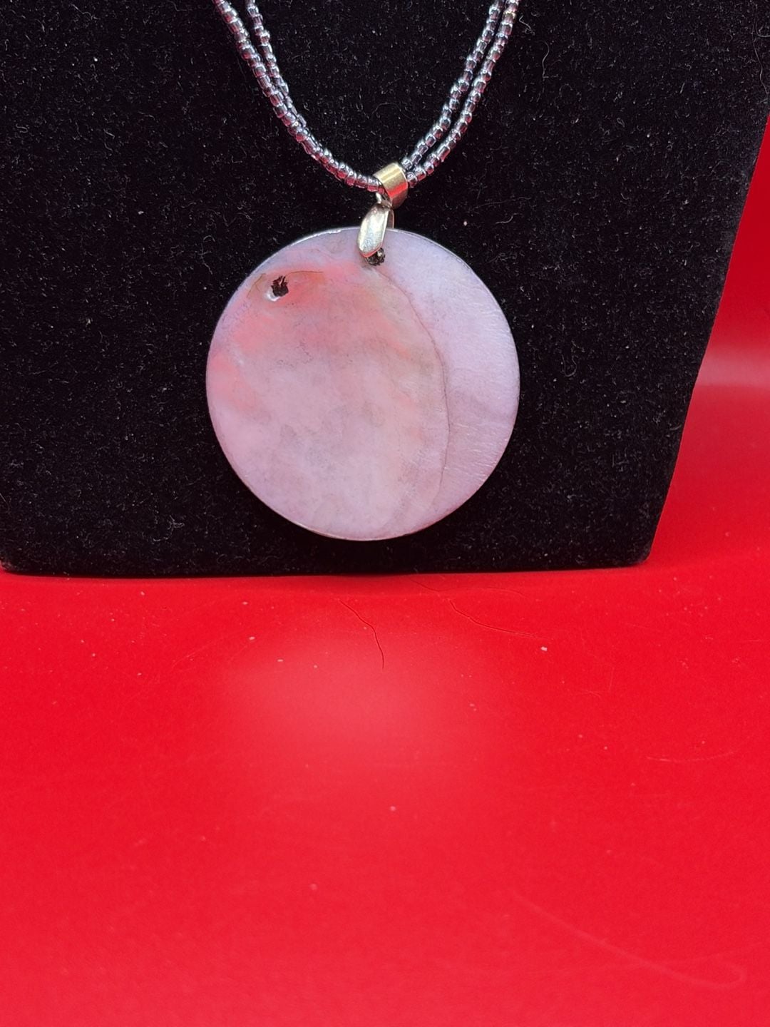 Unbranded Beaded Pendant Necklace Round Carved Shell Boho 24 Inch 5