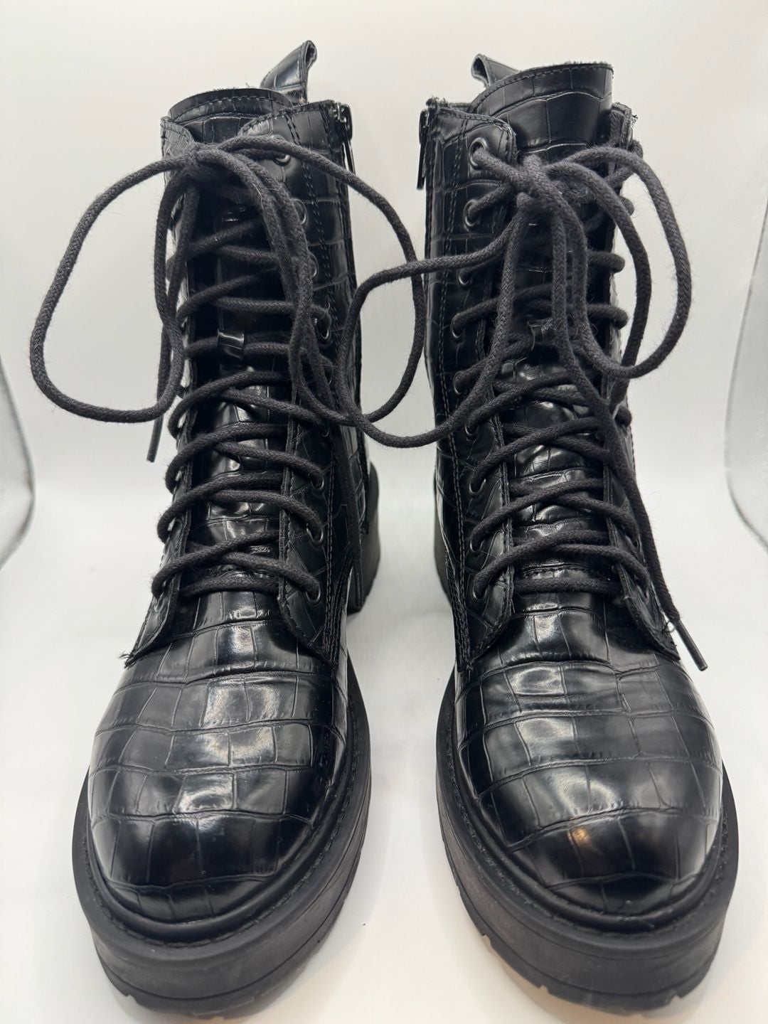 Steve Madden Black Croc Embossed Combat Boots 7 2