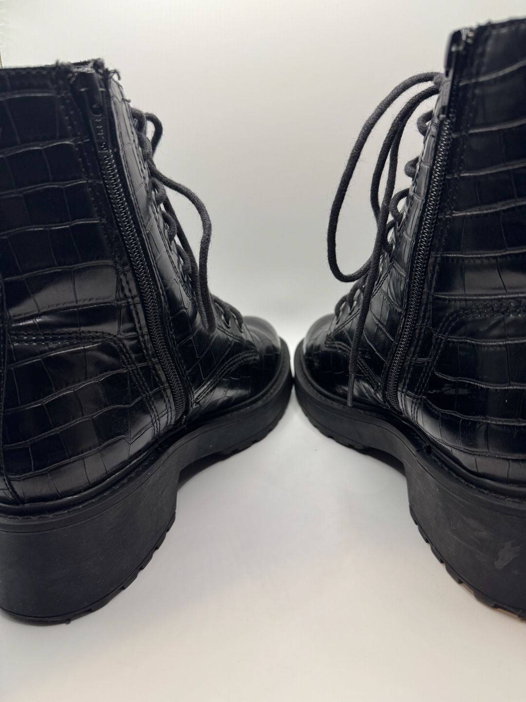Steve Madden Black Croc Embossed Combat Boots 7 7
