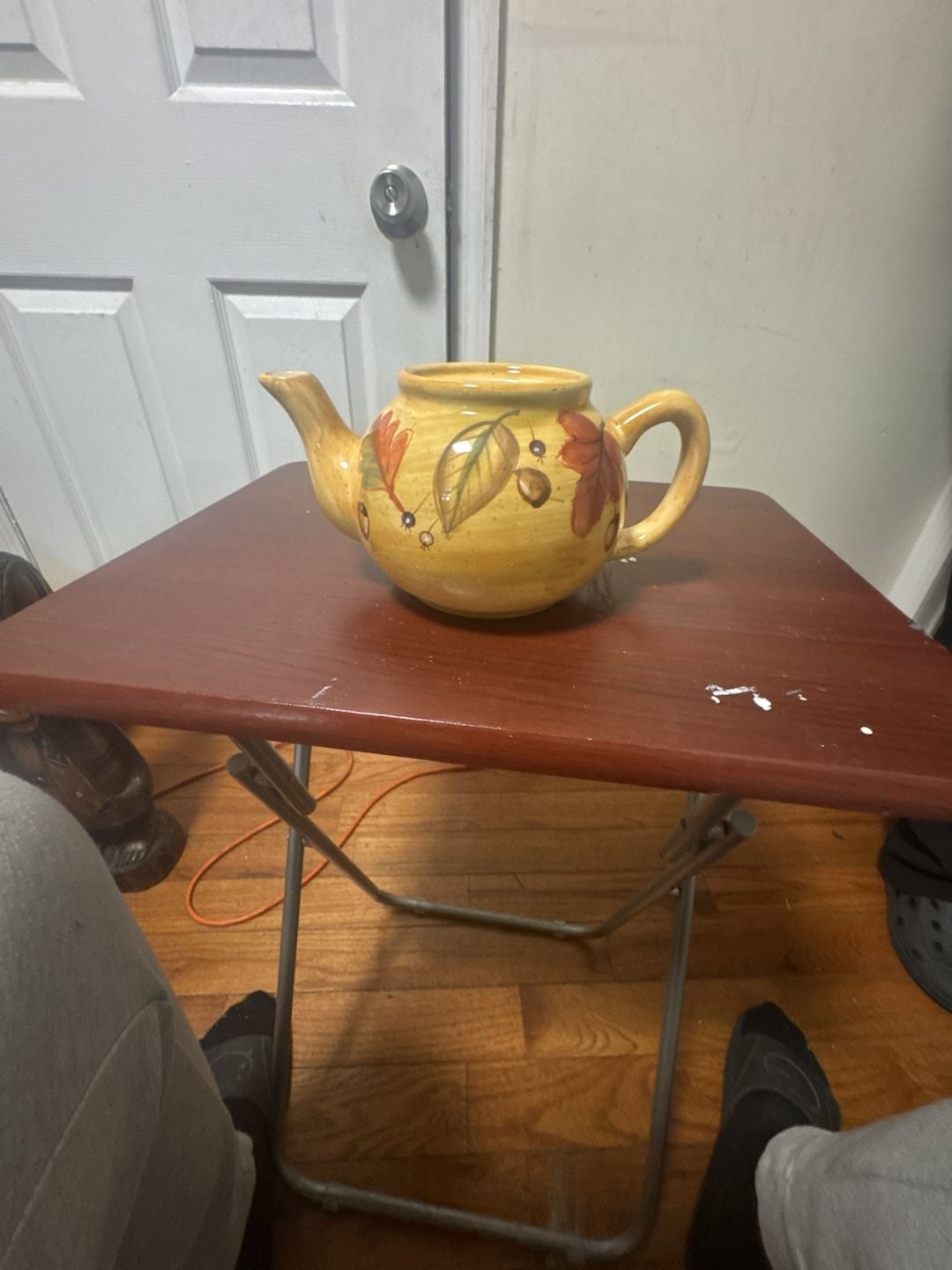 Ceramic Autumn Harvest Leaf Teapot Yellow 1