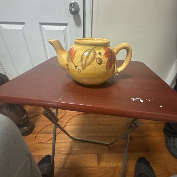 Ceramic Autumn Harvest Leaf Teapot Yellow