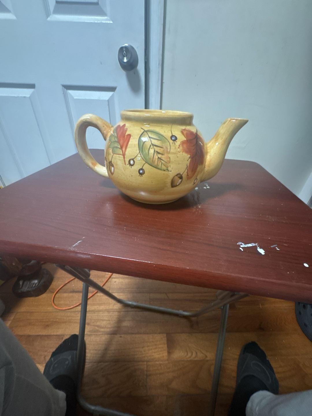 Ceramic Autumn Harvest Leaf Teapot Yellow 2