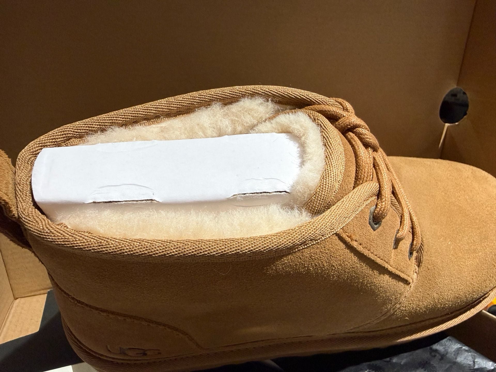 UGG Men’s Neumel Chukka Boots – Chestnut – Size 12 4