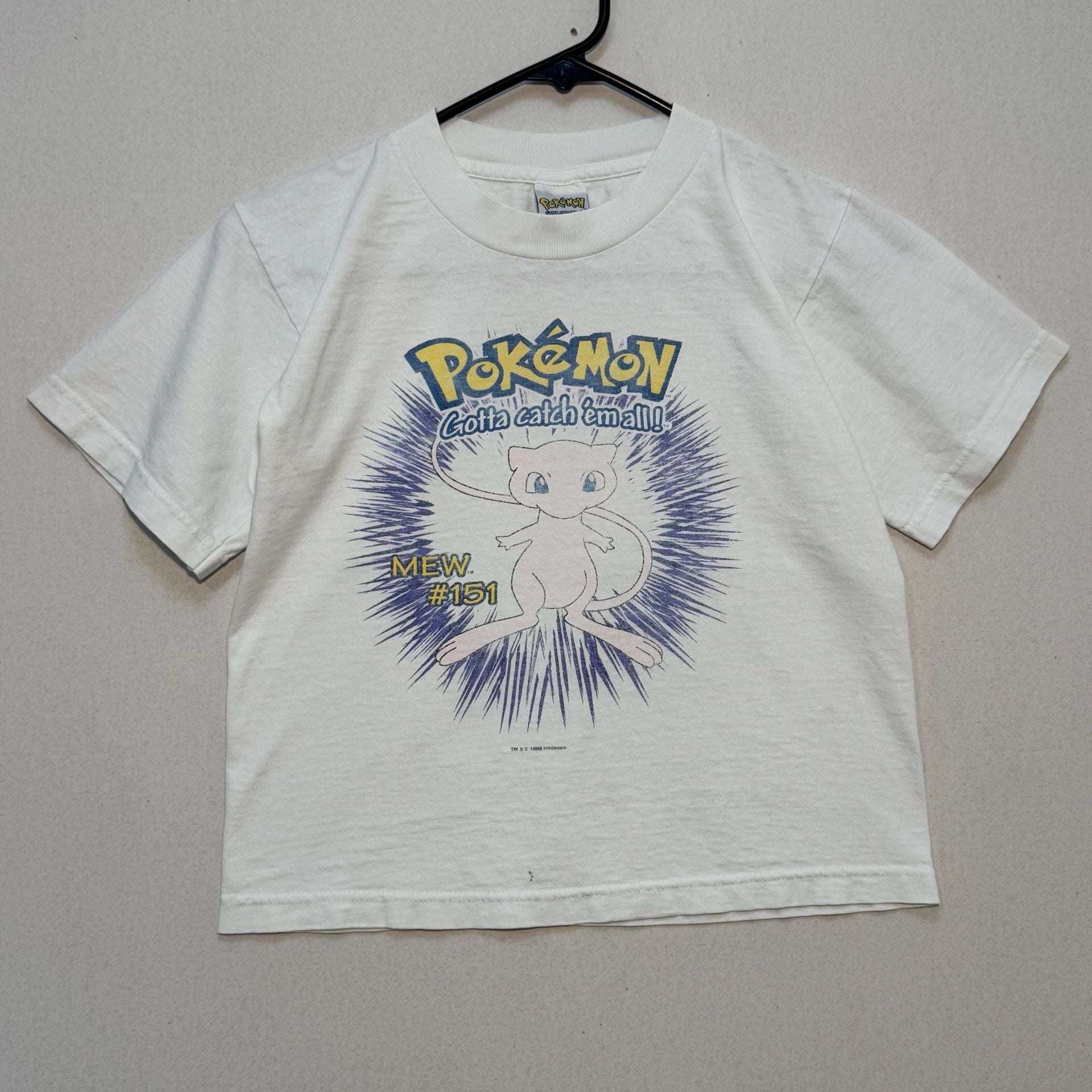Vintage Pokemon Gotta catch 'em all! Shirt with Mew #151 print 1