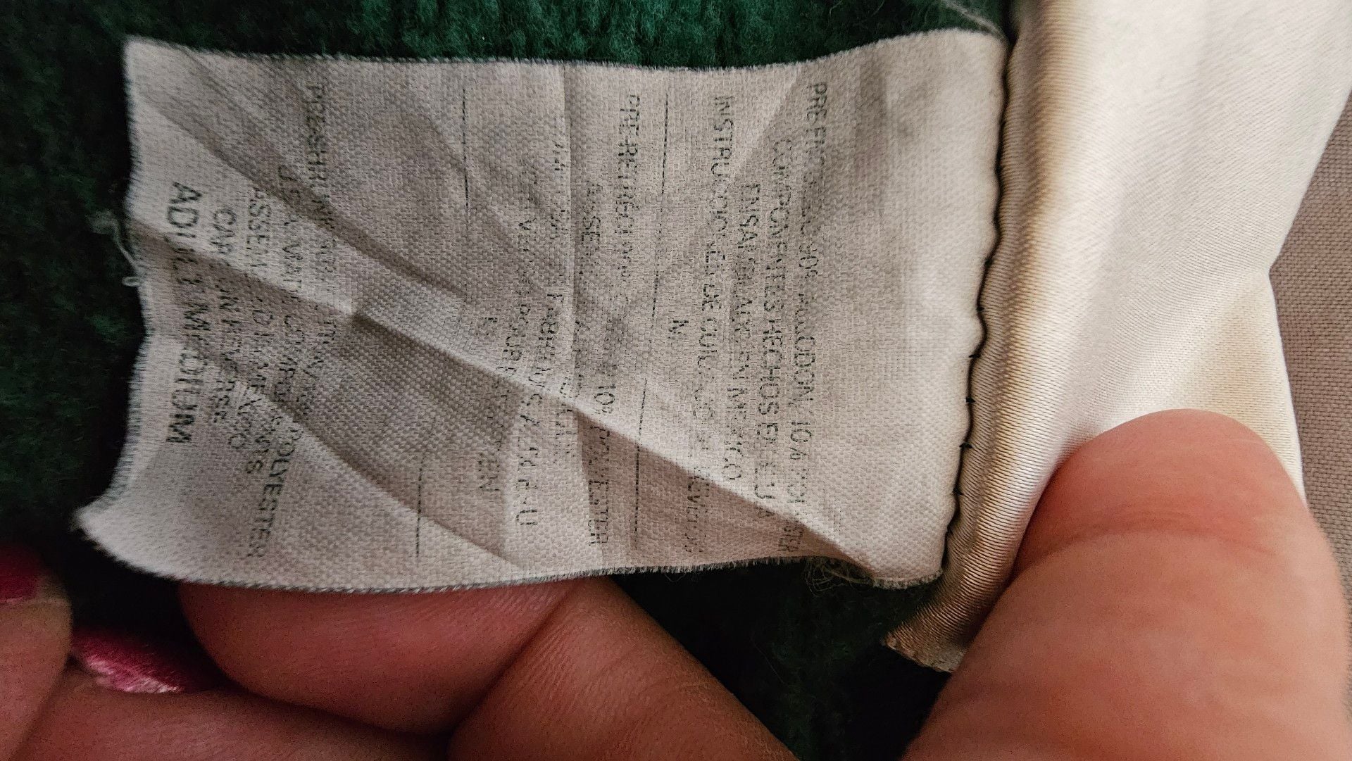 Vintage Hanes Ultimate Cotton Christmas Peace Embroidered Green Sweatshirt 8