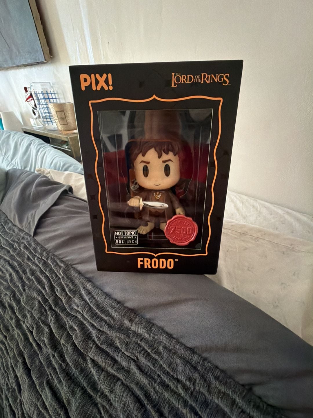 Thrilljoy PIX! The Lord of the Rings Frodo Hot Topic Exclusive Figure 1