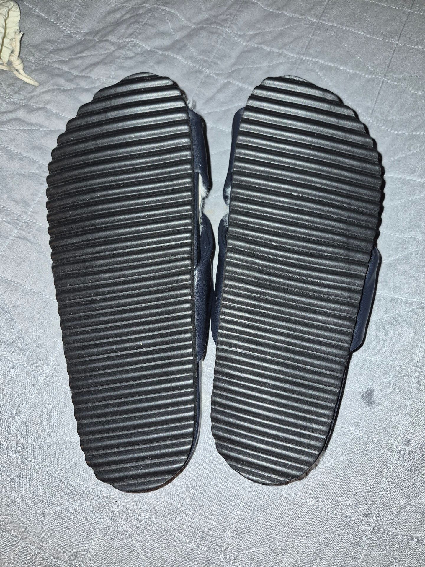 RM by Rebecca Minkoff Faux Leather X-Cross Slippers 6