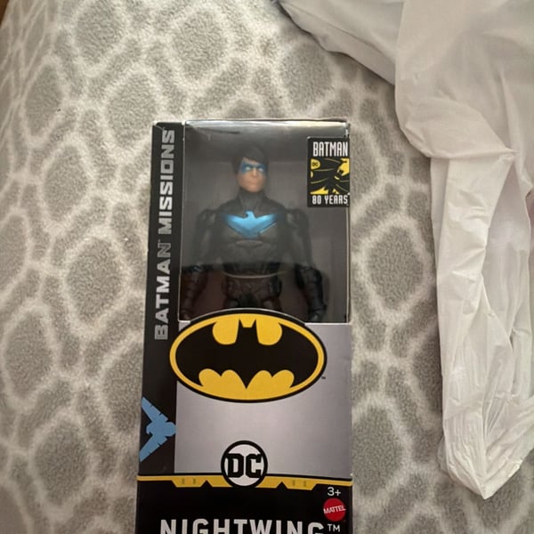 Batman Missions DC 6 Inch Action Figures 5 Pack Includes The Joker, Grey Suit Batman, Black Suit Batman, Robin and Nightwing 5 Point Articulation - .com,
