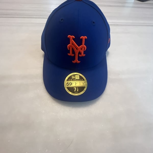 New Era New York Mets Low Profile 59FIFTY Fitted Hat Size 7 1/8 Royal
