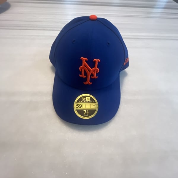 New Era New York Mets Low Profile 59FIFTY Size 7 1/2 Fitted Hat