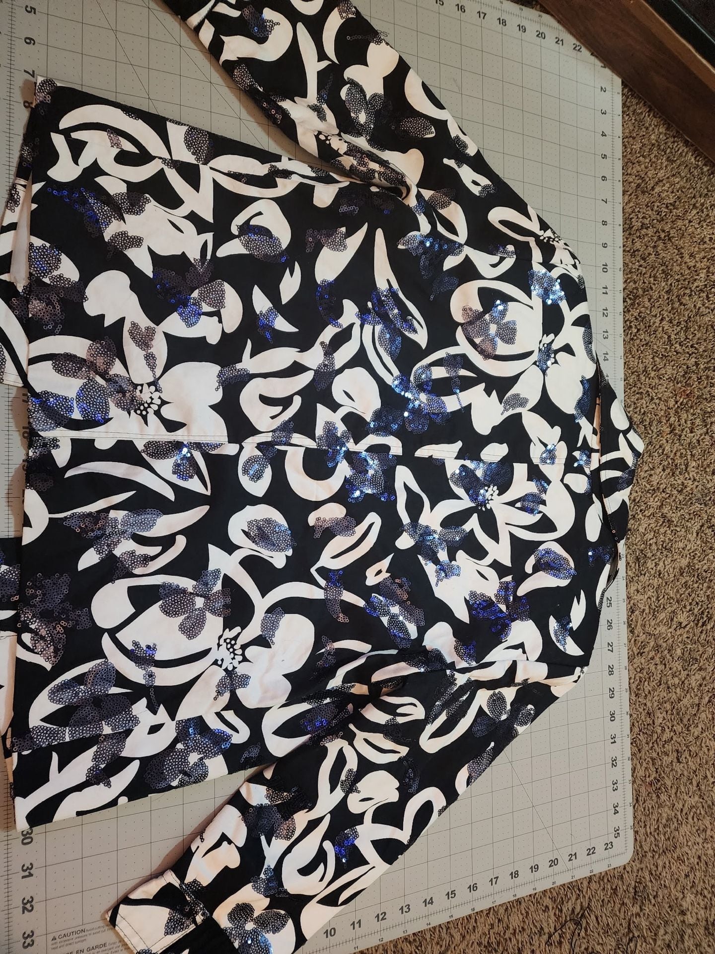 Patrick Christopher Jacket Size M Black White Floral Sequin Blazer 7