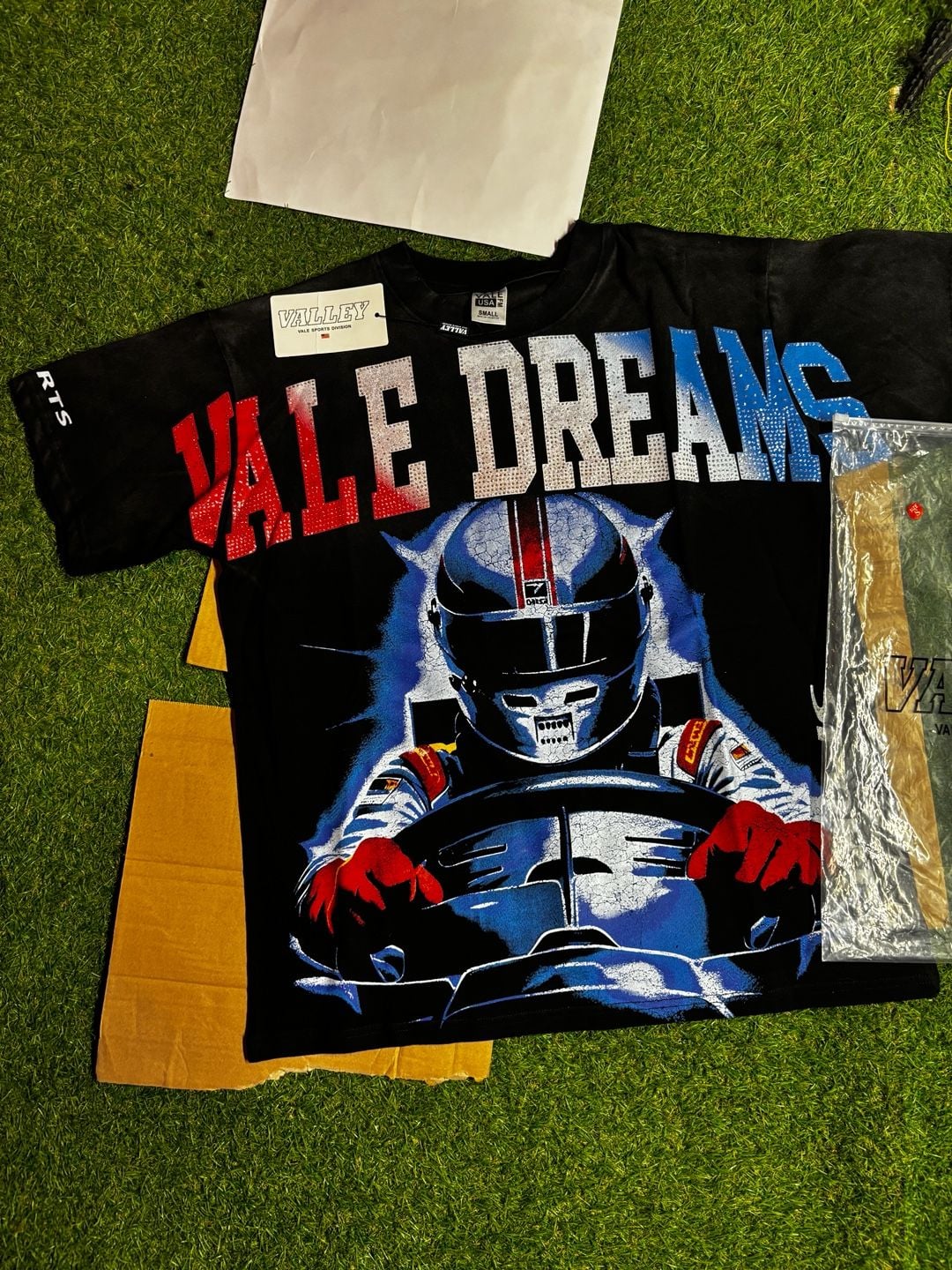 Vale Valley Dreams Racer T-Shirt Size Small Black Bling 2
