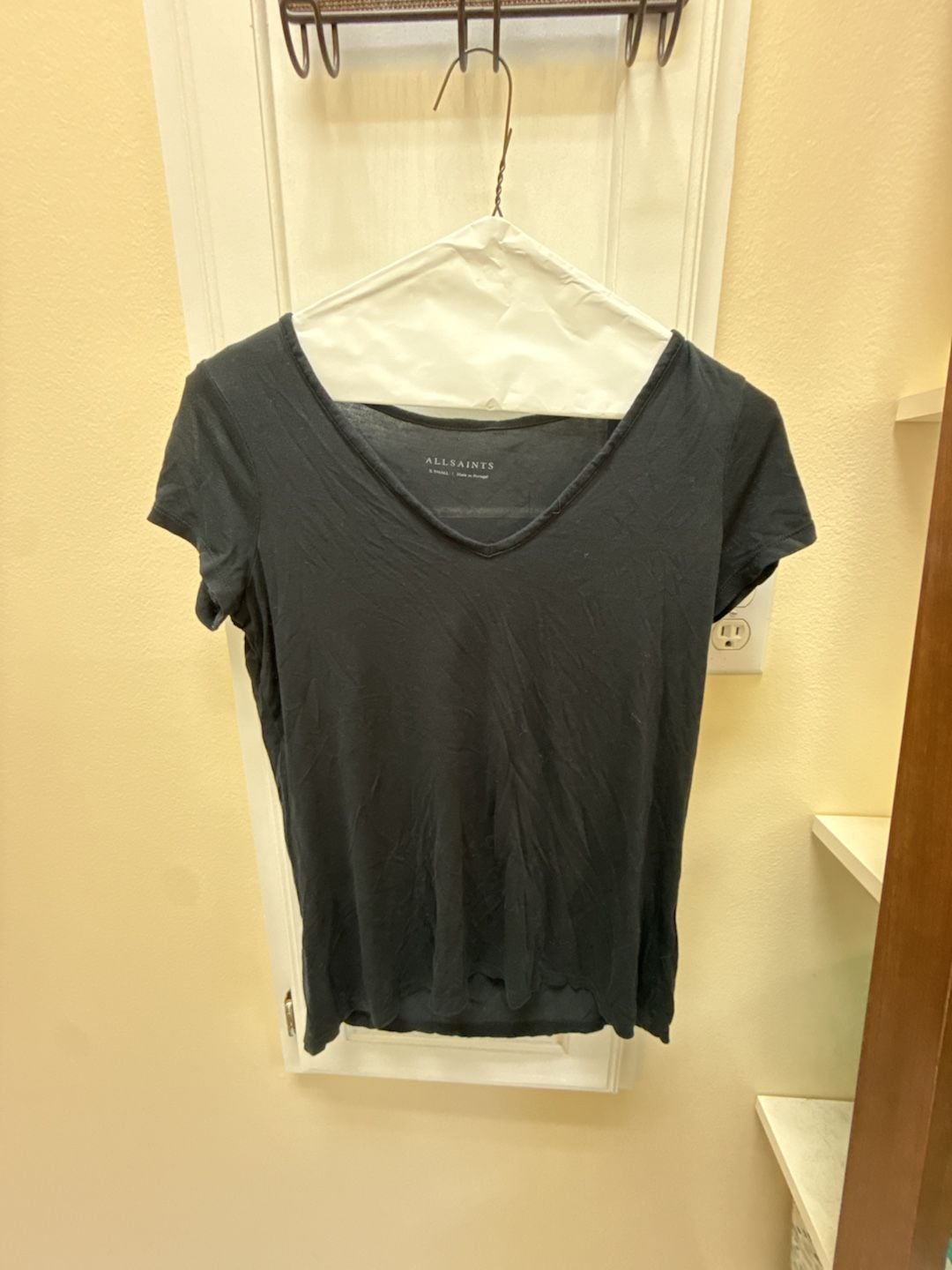 AllSaints V-Neck T-Shirt Size X Small Black Short Sleeve Tee 2
