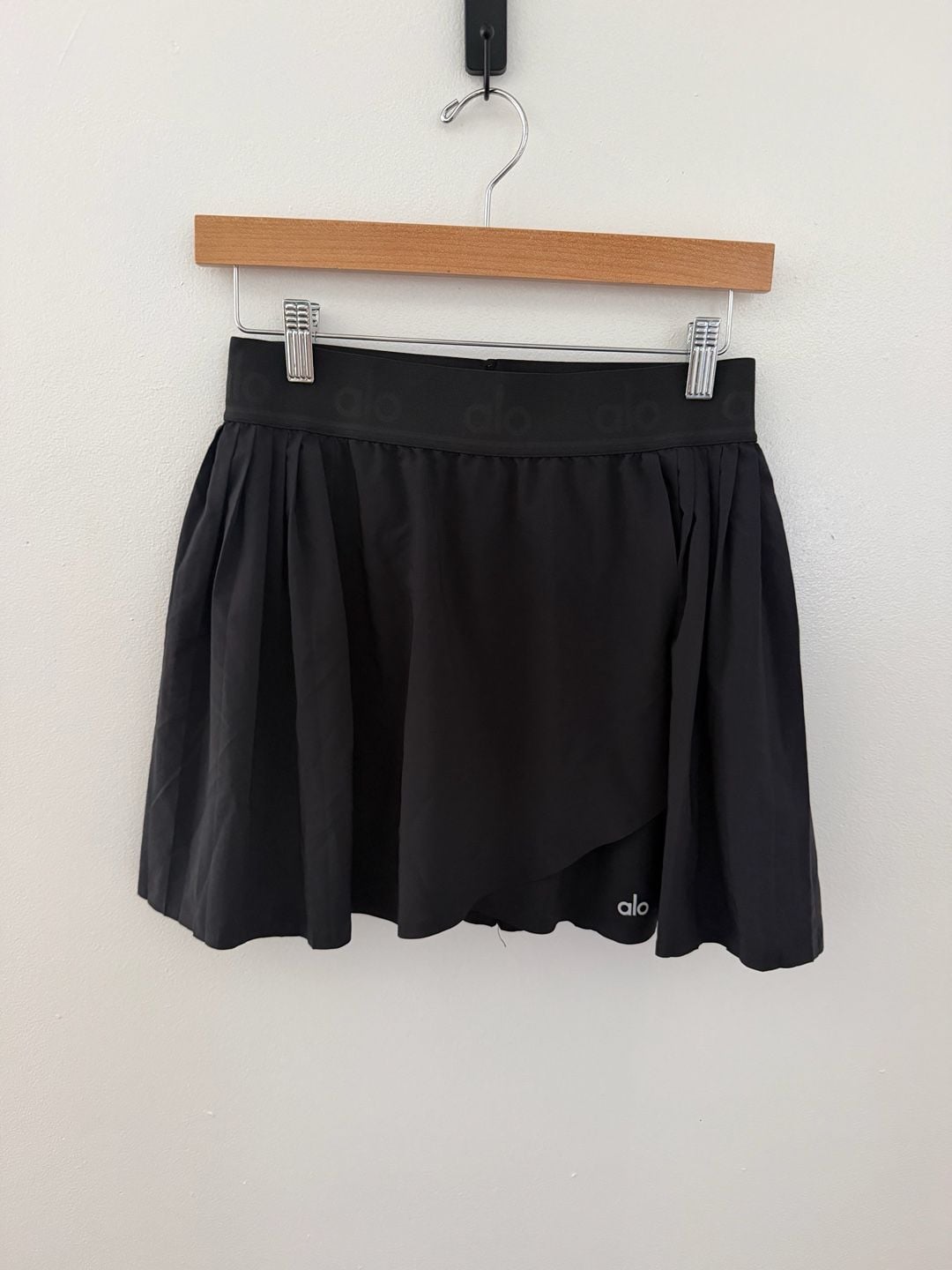 Alo Yoga Aces Tennis Skort Black 2