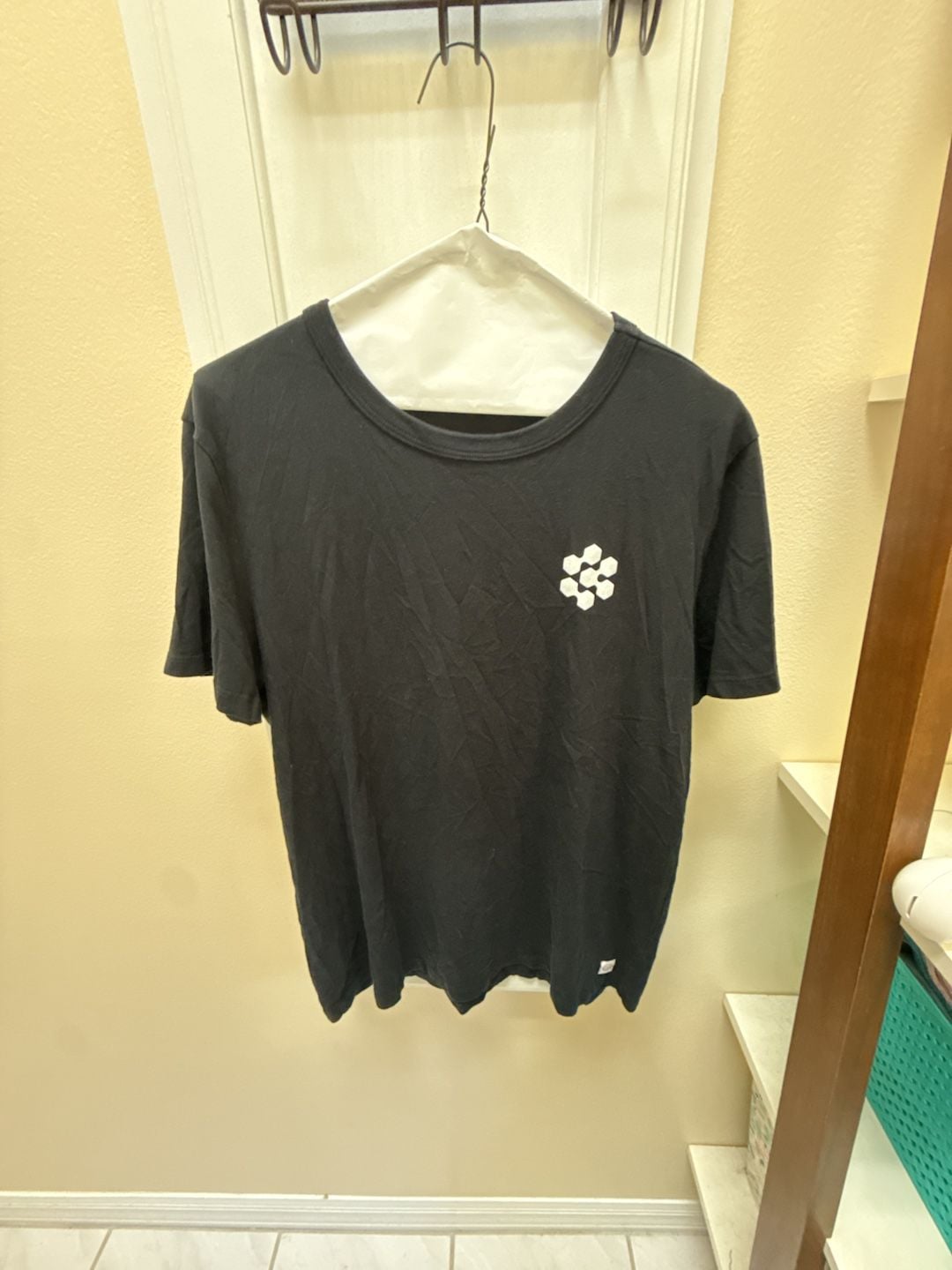 Marine Layer T-Shirt Size S Black Graphic Tee 2