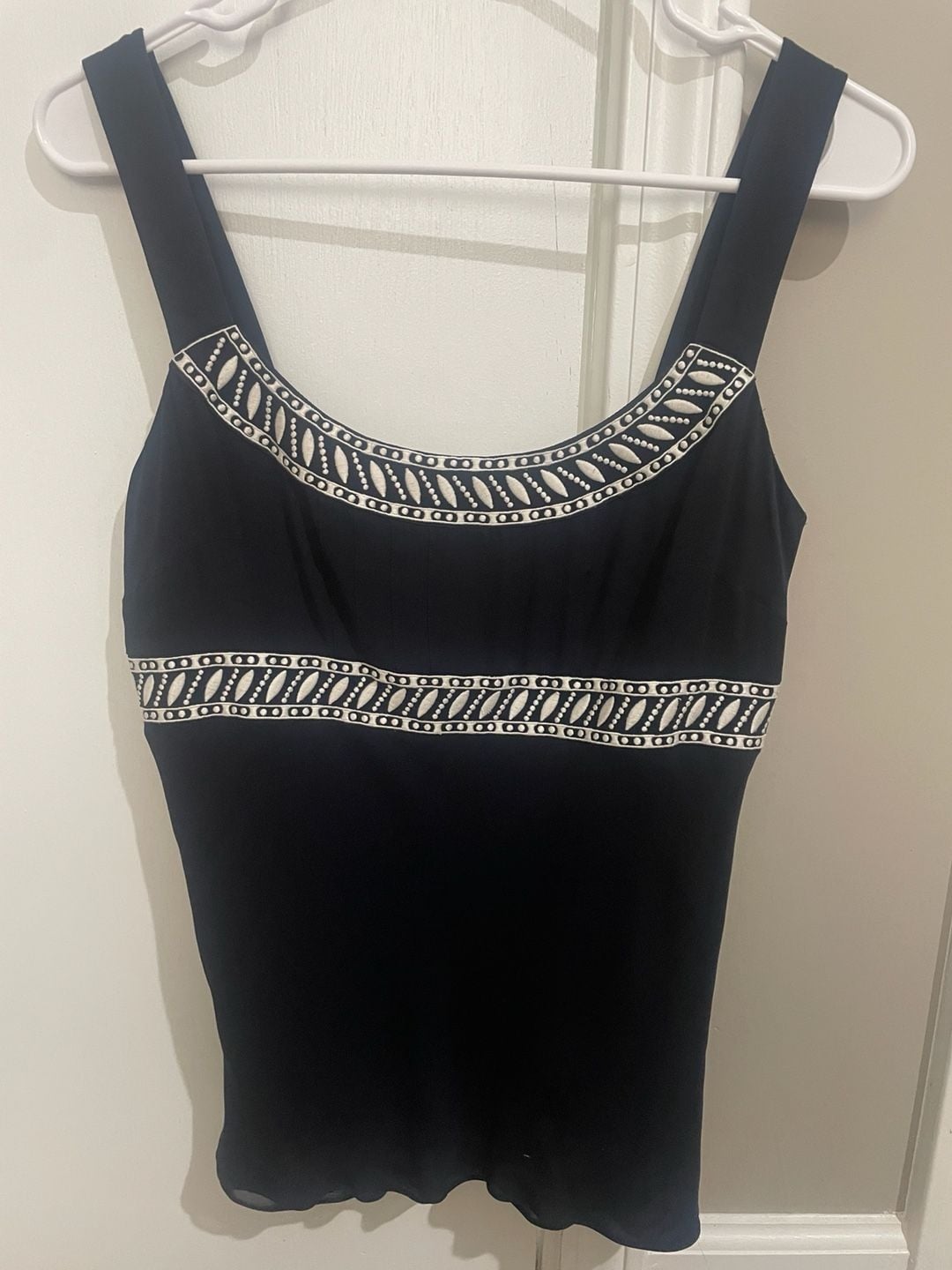 Ann Taylor tank top Size 2 Embellished Sleeveless 2