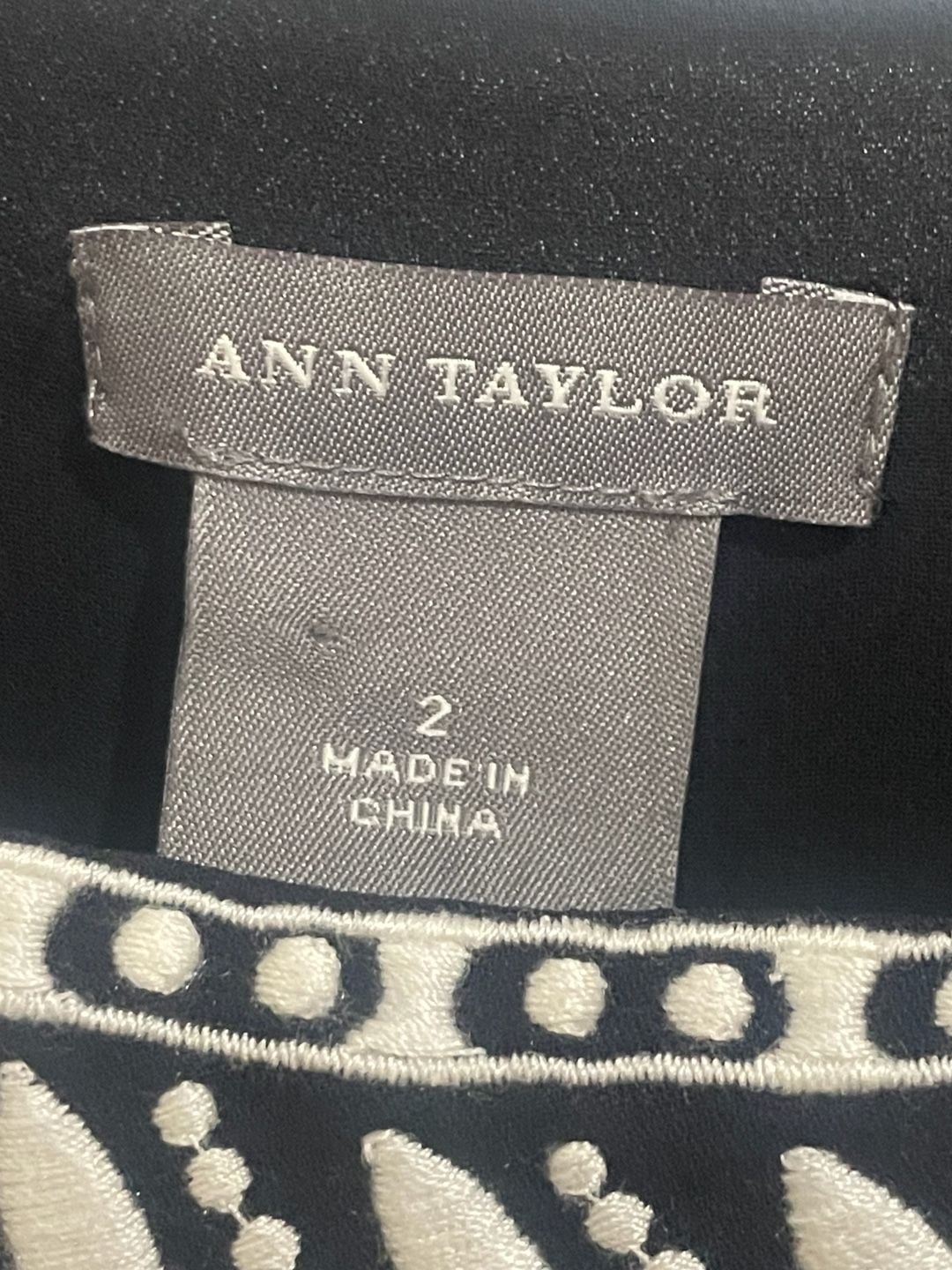 Ann Taylor tank top Size 2 Embellished Sleeveless 4