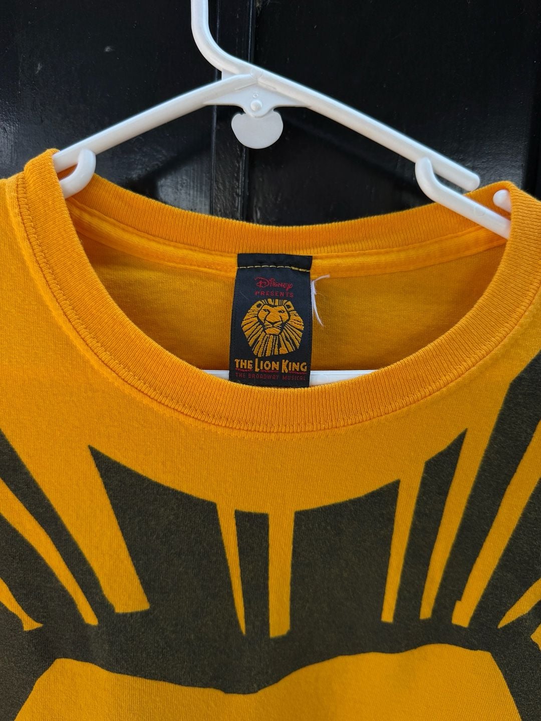Disney The Lion King The Broadway Musical T-Shirt Size L Yellow 4