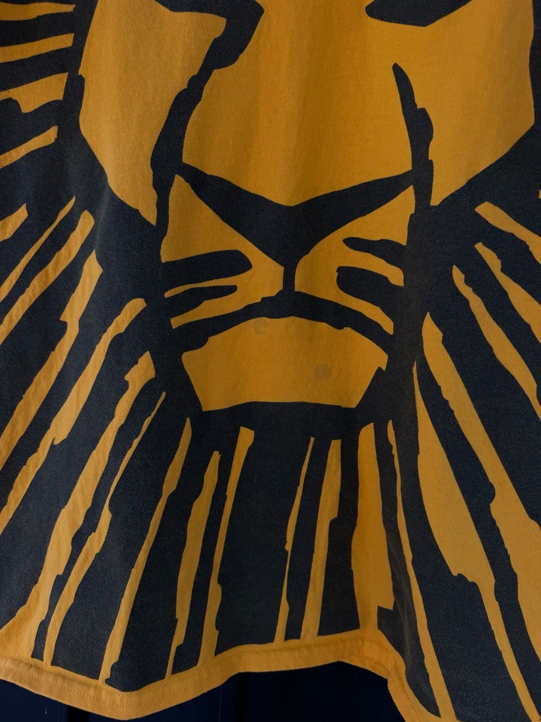 Disney The Lion King The Broadway Musical T-Shirt Size L Yellow 6