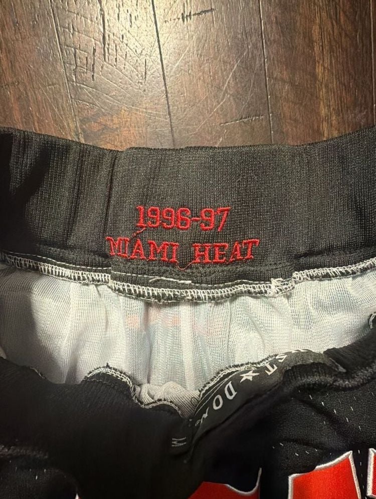 Just Don Miami Heat 1996-97 Basketball Shorts Size M 3