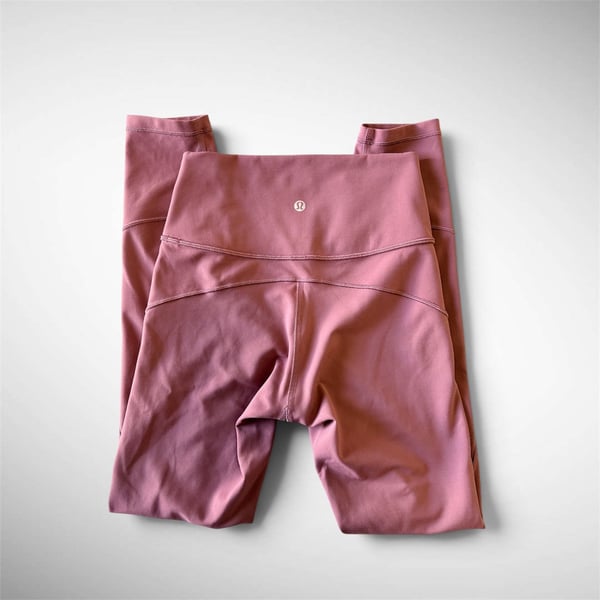 Lululemon In Movement Tight 25” Plumful Size 4 Everlux