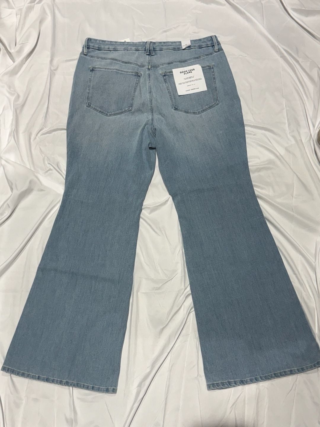Good American Good Legs Flare Jeans Size 20 NWT Light Wash Mid Rise 33.5” 5