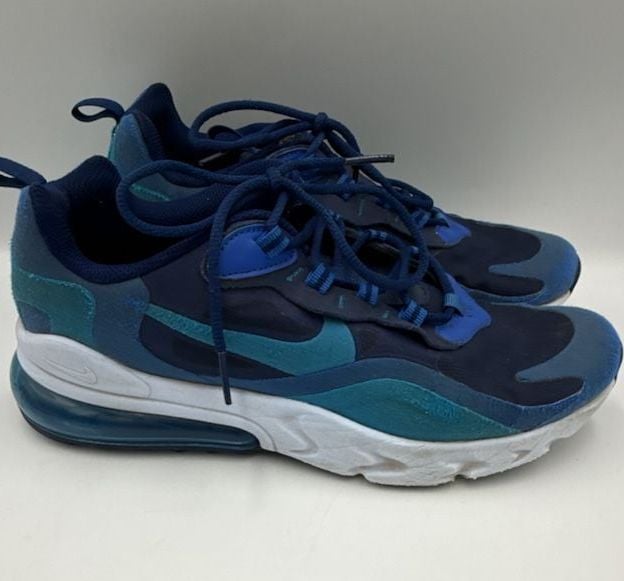 Nike Air Max 270 React Blue Sneakers
Size 7Y
#853 2