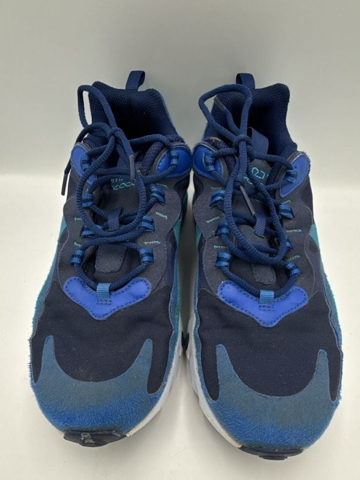 Nike Air Max 270 React Blue Sneakers
Size 7Y
#853 4