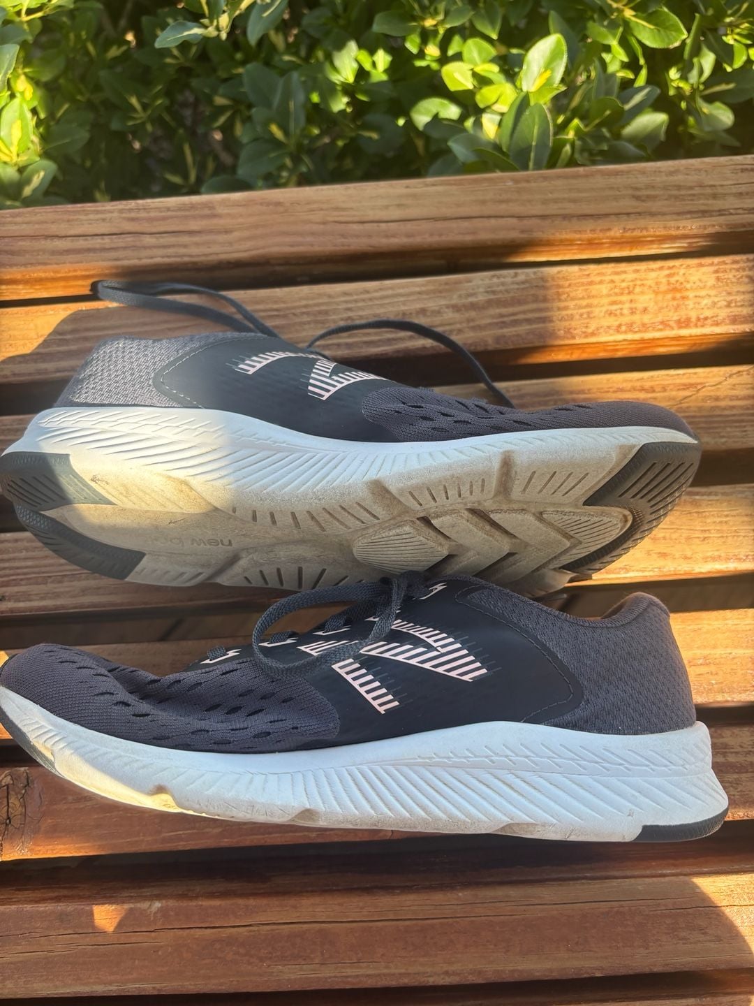 New Balance DRFT Running Shoes Size 7 Gray Pink 5