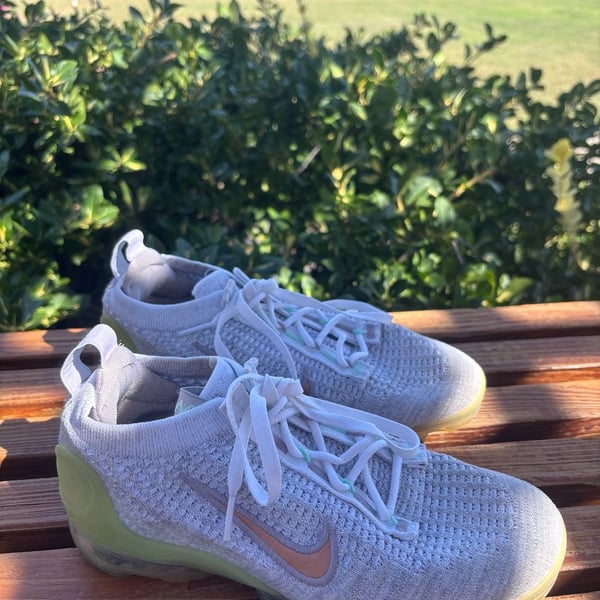 Nike Air VaporMax 2021 Flyknit GS Size 4Y Pure Platinum Mint Foam