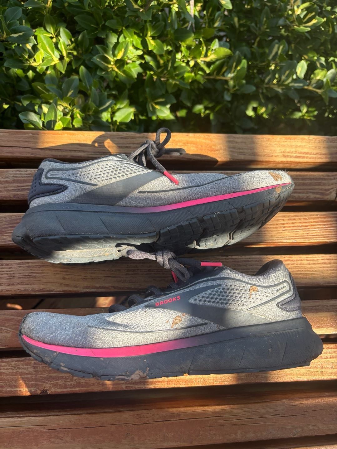 Brooks Trace 2 Running Shoes Gray Pink 6